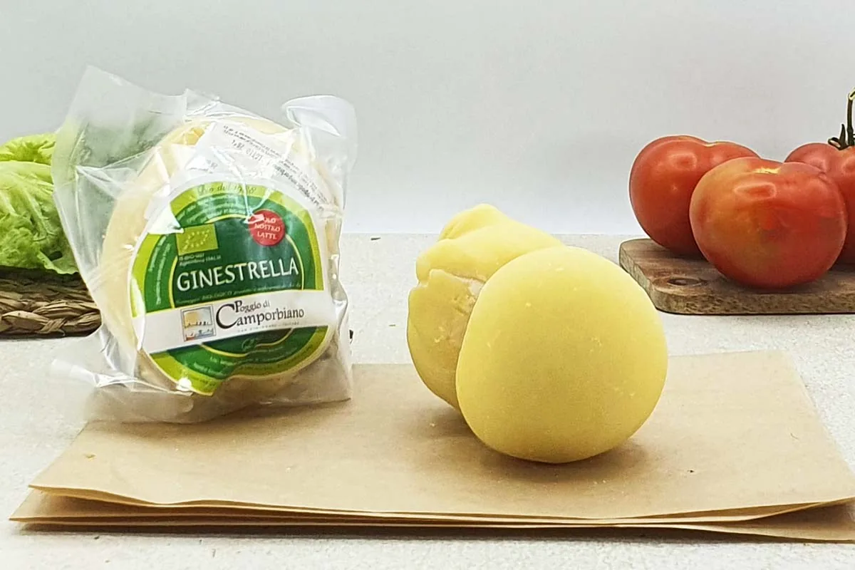 Formaggio di mucca (scamorza) Ginestrella